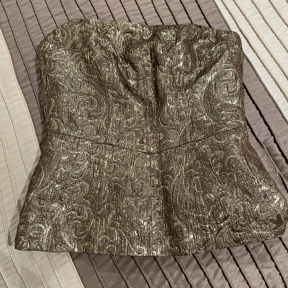 Woman - Picture 2 of 2